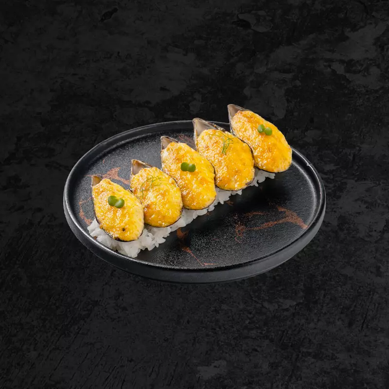 Мидии в соусе пармезан